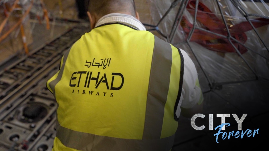 بالتعاون مع الاتحاد للطيران: كواليس نقل تمثالي سيلفا وكومباني 