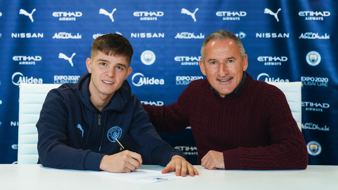 James McAtee Menandatangani Kontrak Baru