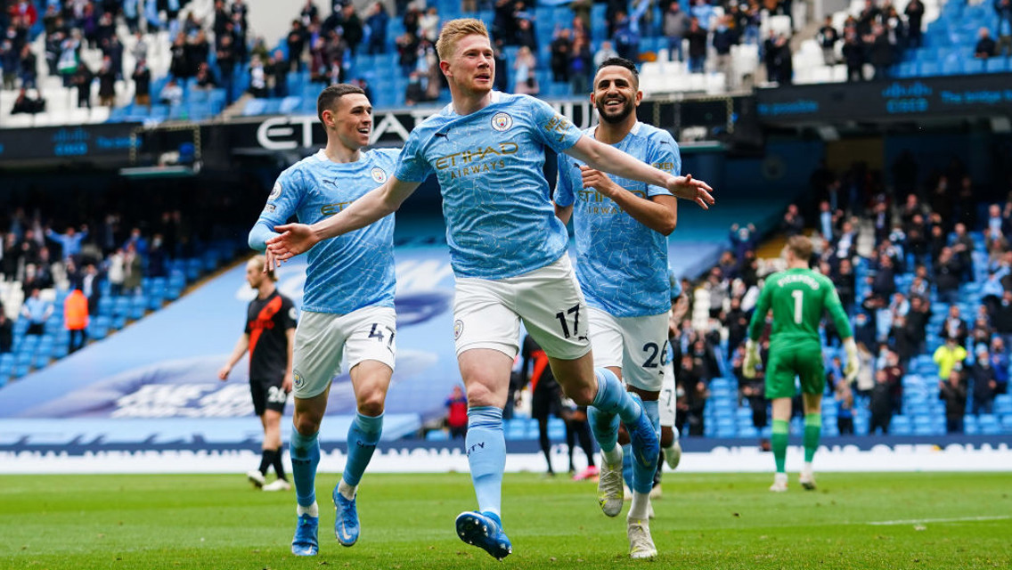 De Bruyne nominated for PFA Fans' Award