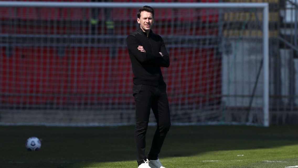 Gareth Taylor: We have to be brave against Barcelona 