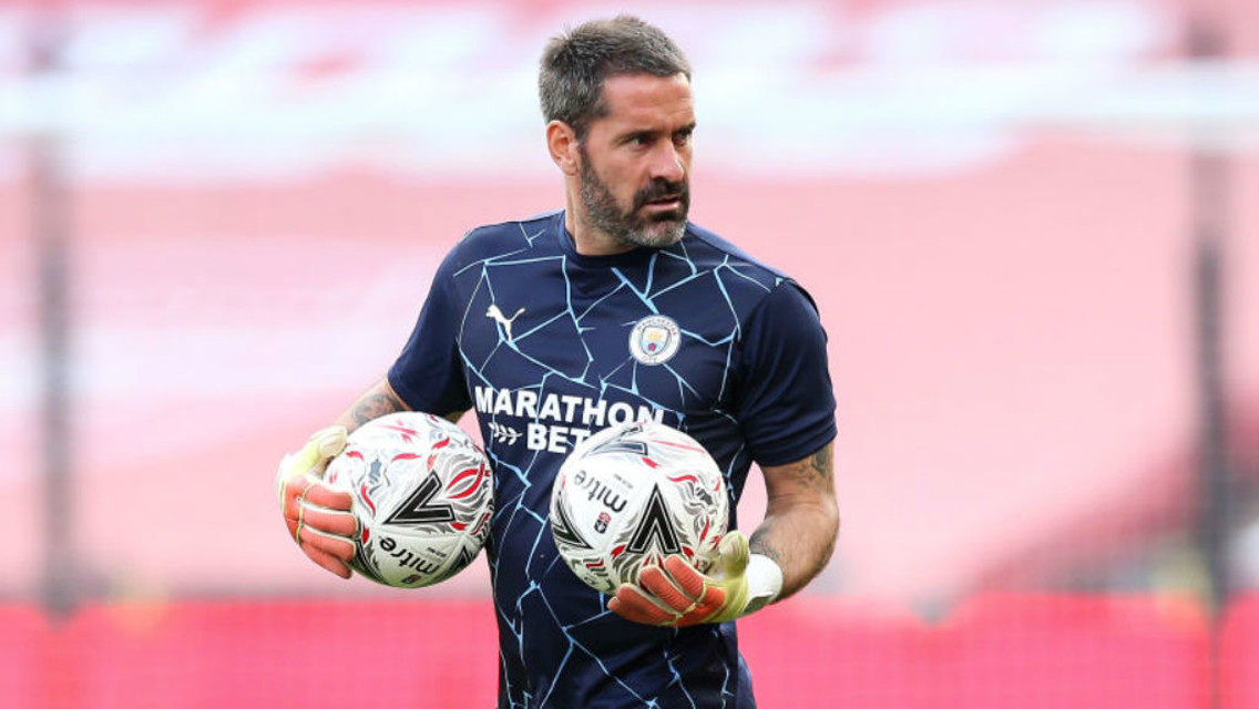 Carson extends City stay 