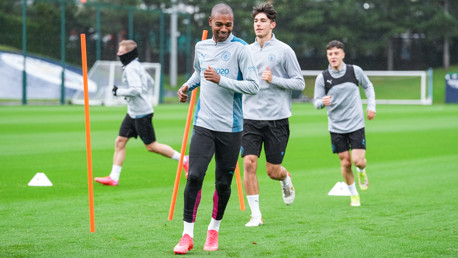 Entrenamiento: pases cruzados y prácticas de tiro