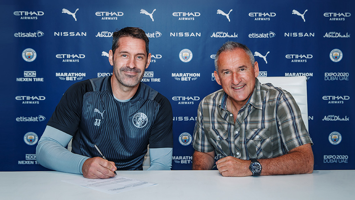 Carson signs one-year deal